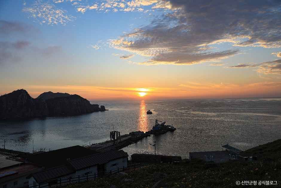 캔디투어[부산출발]환상의 섬 홍도 흑산도 1박2일 버스/유람선 관광 패키지여행
