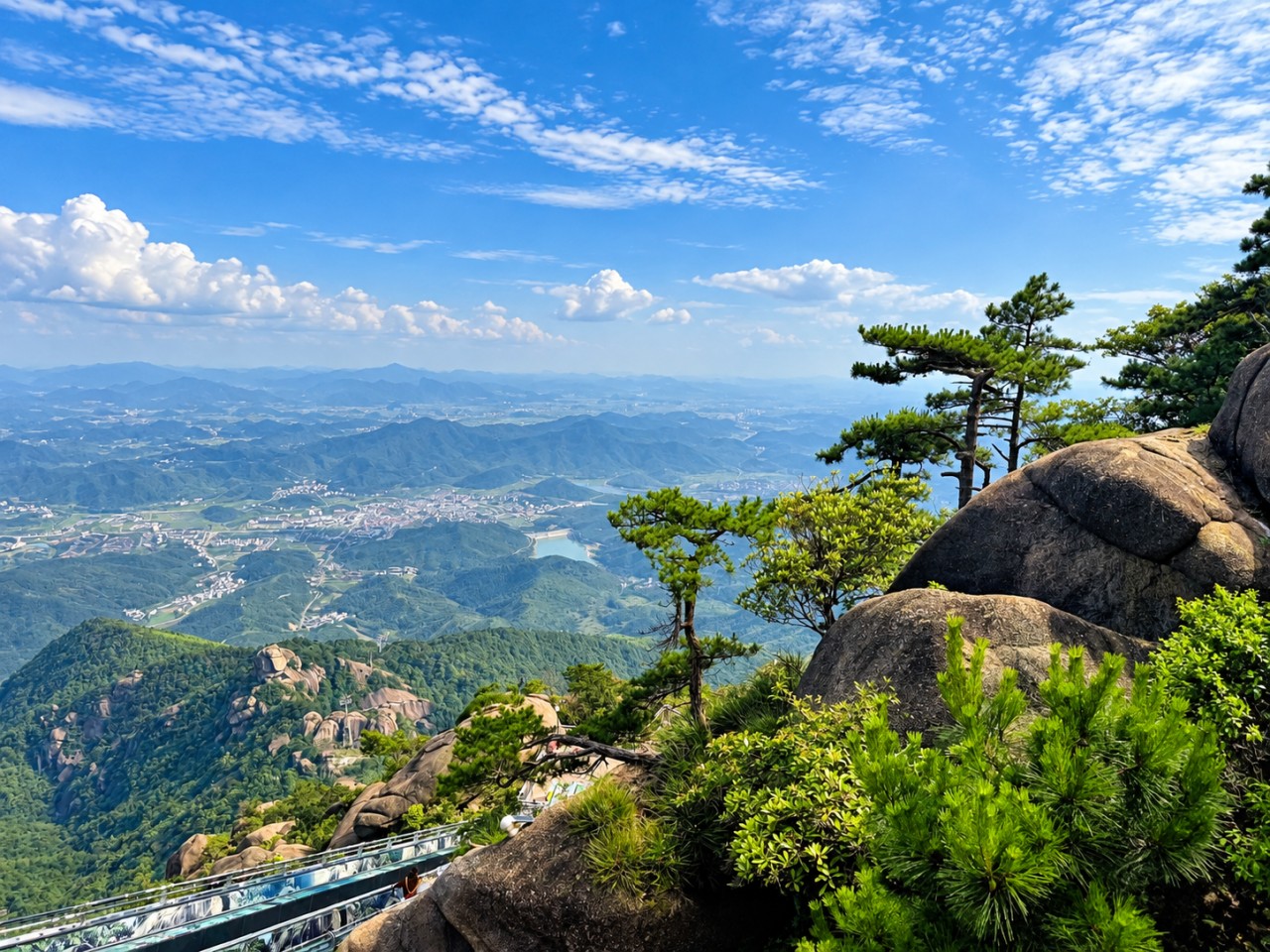 캔디투어[부산출발]중국 황산/망선곡/령산 3박4일 노팁노옵션 패키지